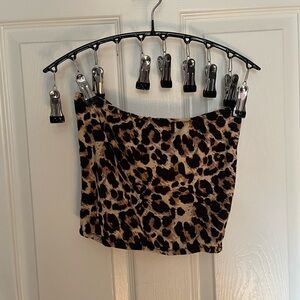 Women’s cheeta print tube top
